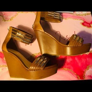 Gianni Bini Wedge Sandals 8.5